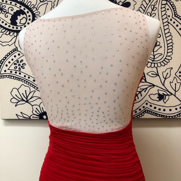 🆕NWT Bold Red Glamorous Floor Length Prom Dress - Picture 4 of 8